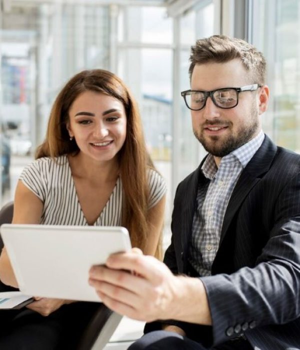 colleagues-video-conferencing